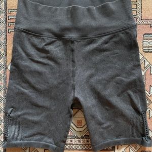 Aerie Offline Bike Shorts Gray SZ Large NEW